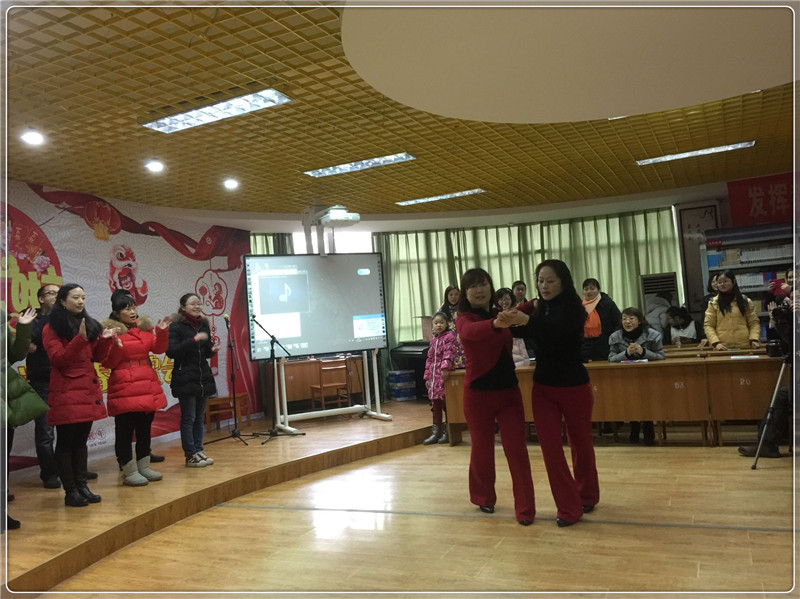 2016迎新年联欢 (3).jpg