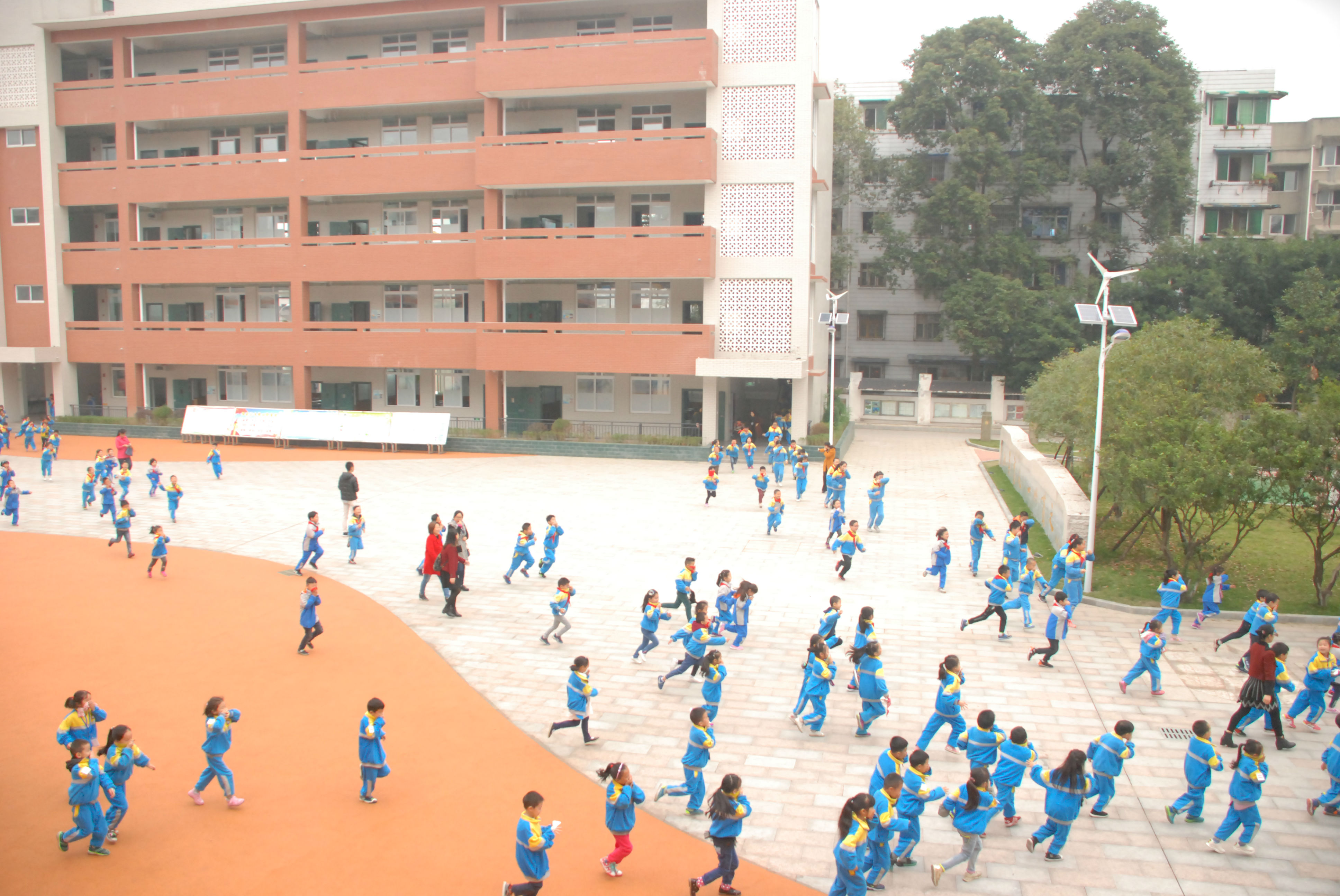 消防演练A (6).JPG