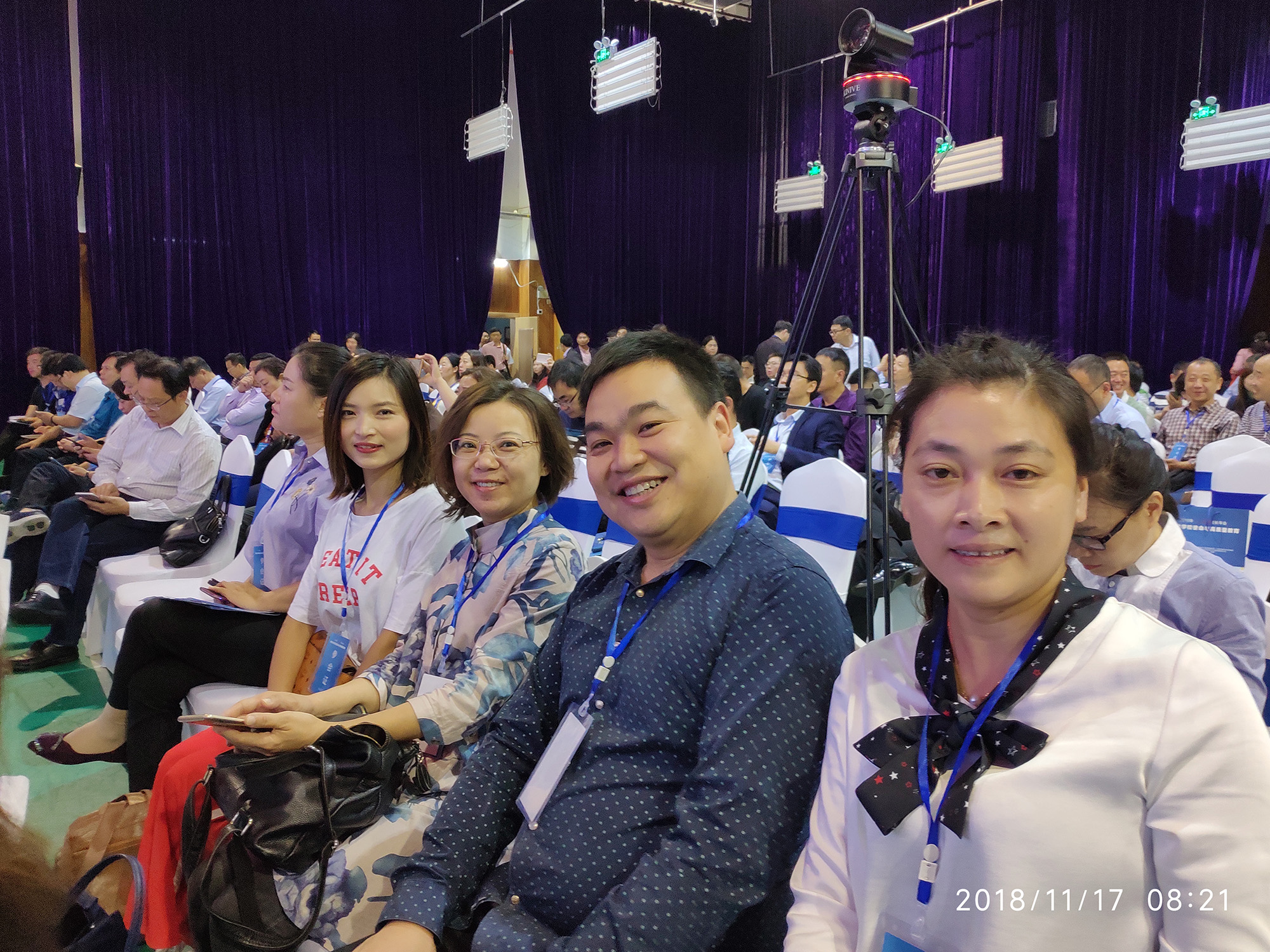 工作室成员学习现场.jpg