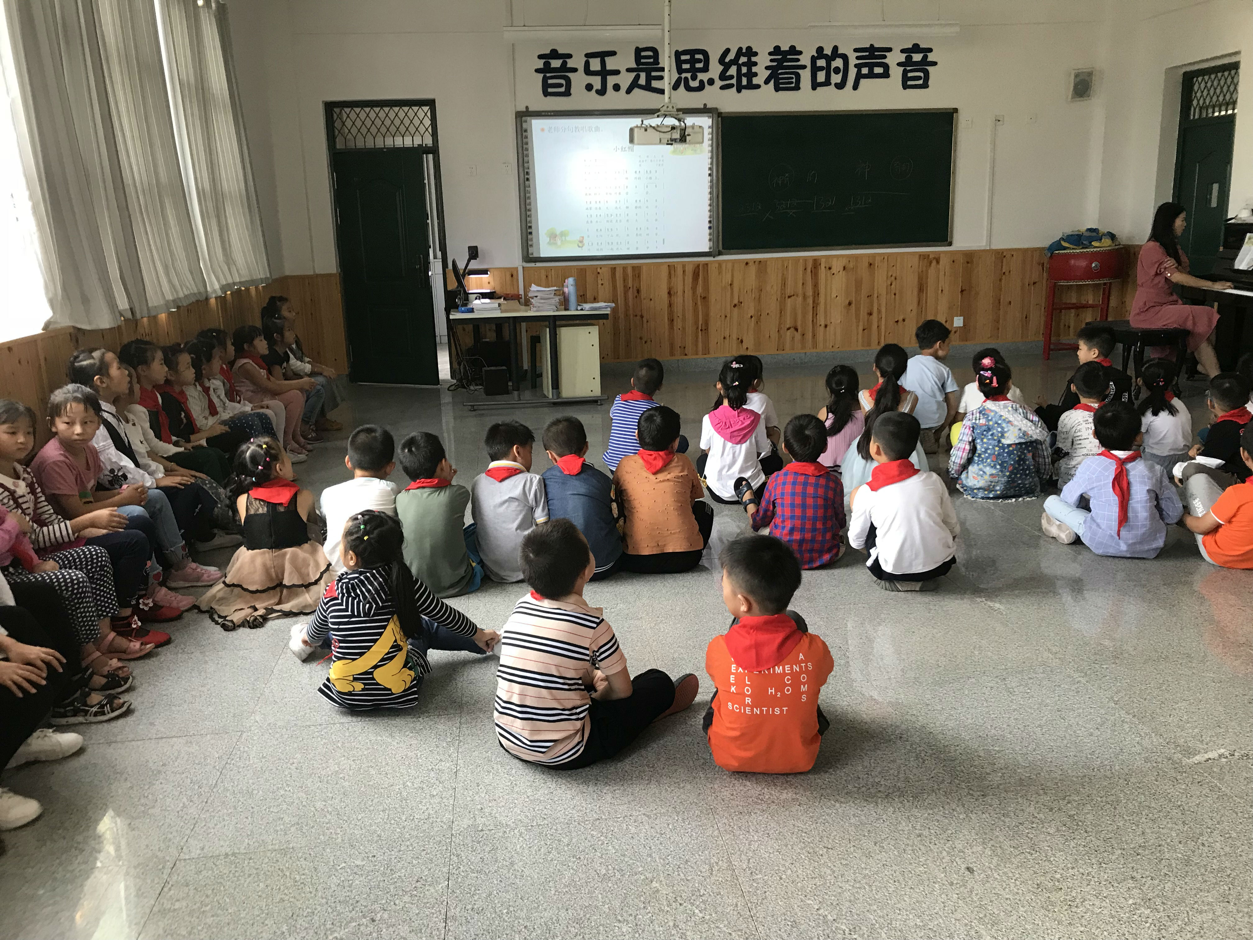 音乐组教研 (3).JPG
