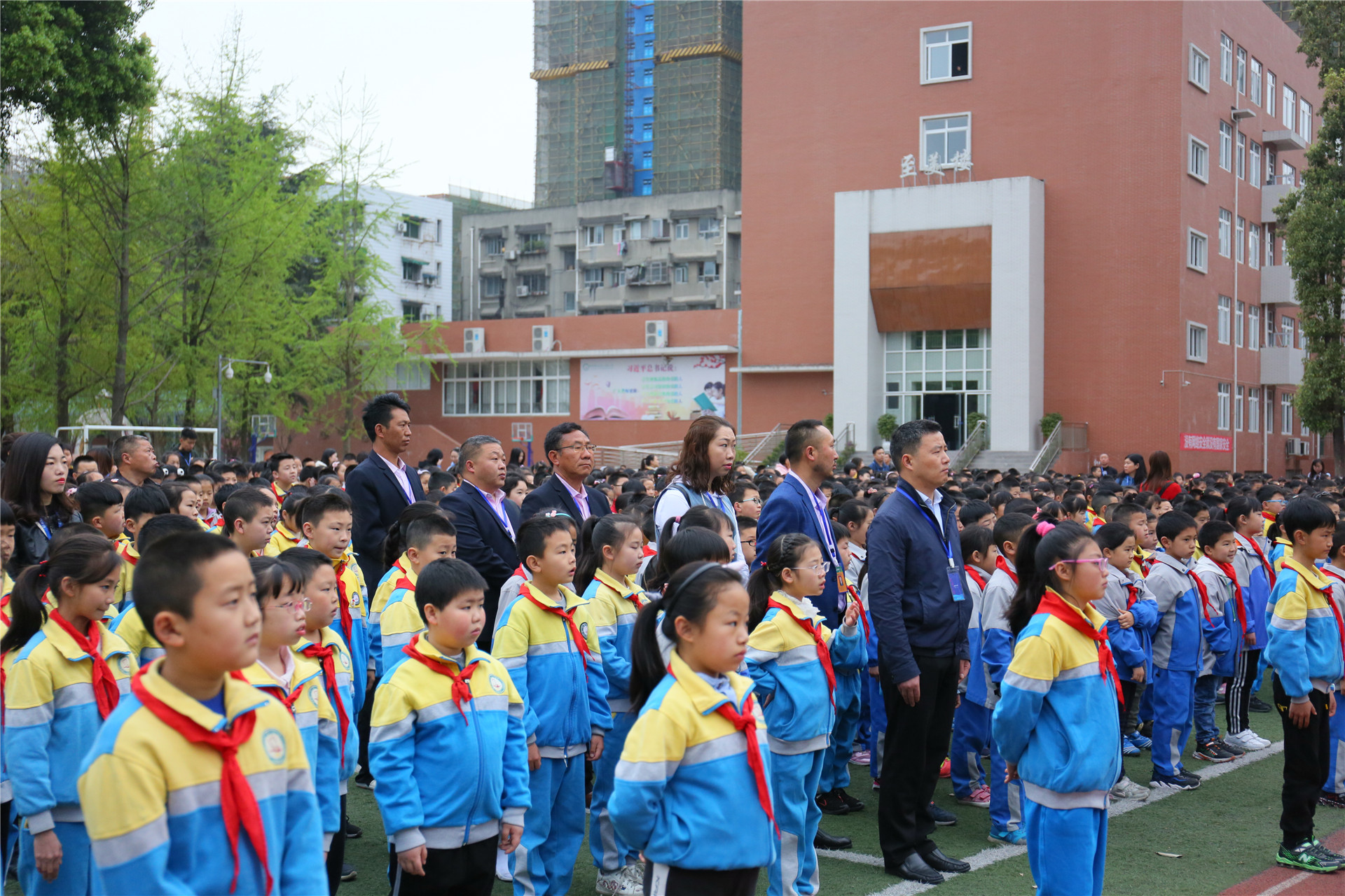 2019-4-1大弯小学开展清明节主题活动 (4).JPG