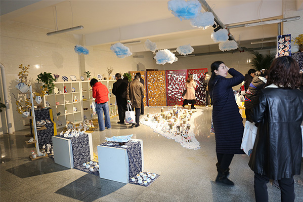 ②大弯小学“陶词泥语”陶艺展.JPG