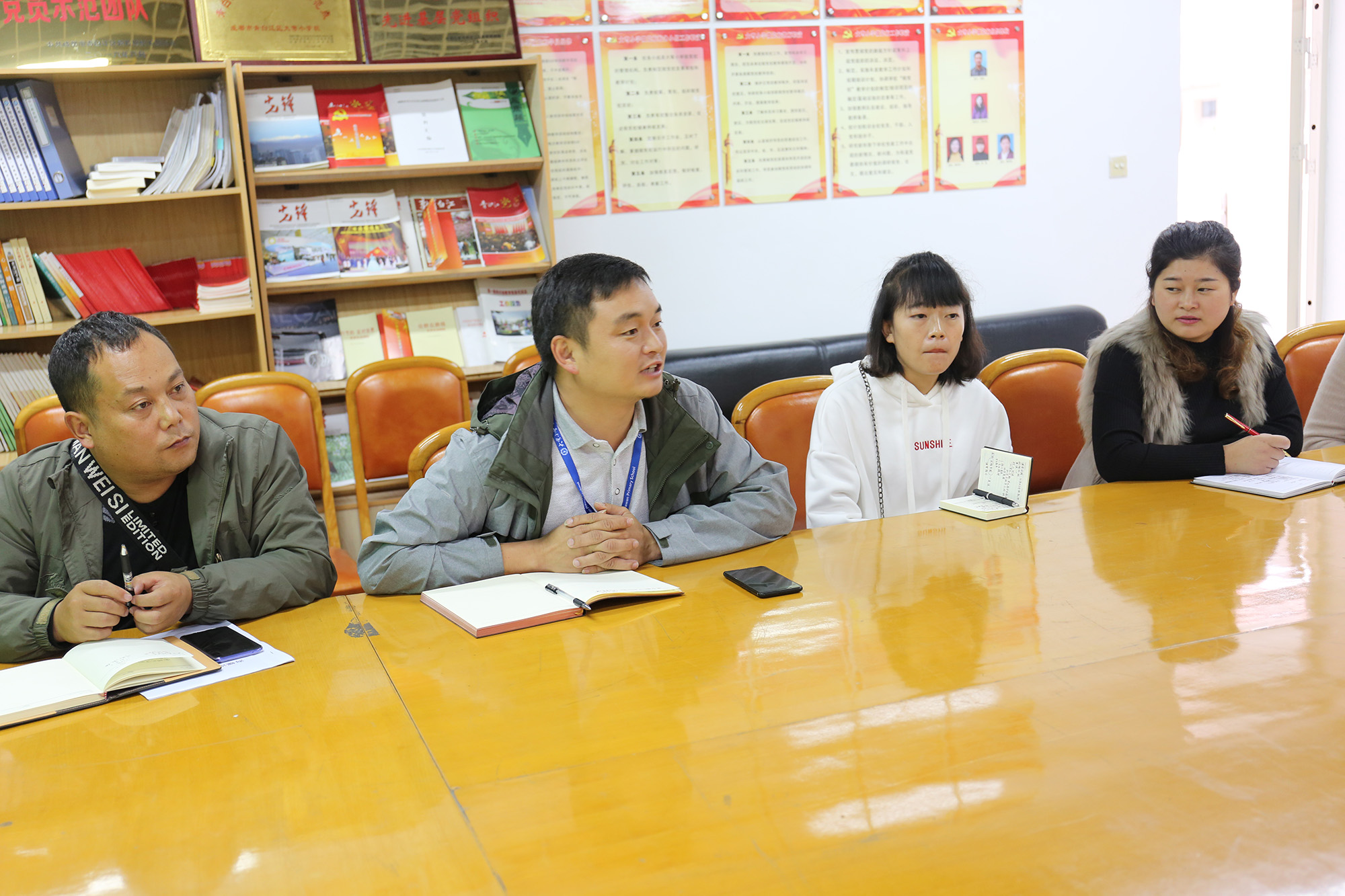 2018-10-23海螺沟参访学习社团、教研交流 (59).jpg