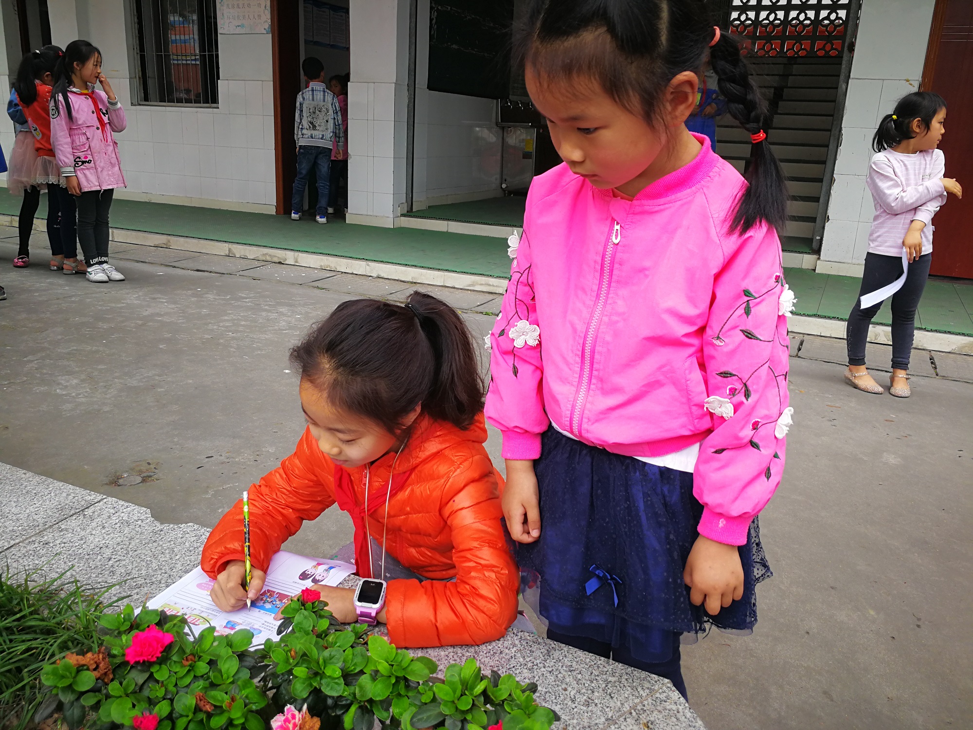 红花小学迎接红星幼儿园到校游学 (7).jpg