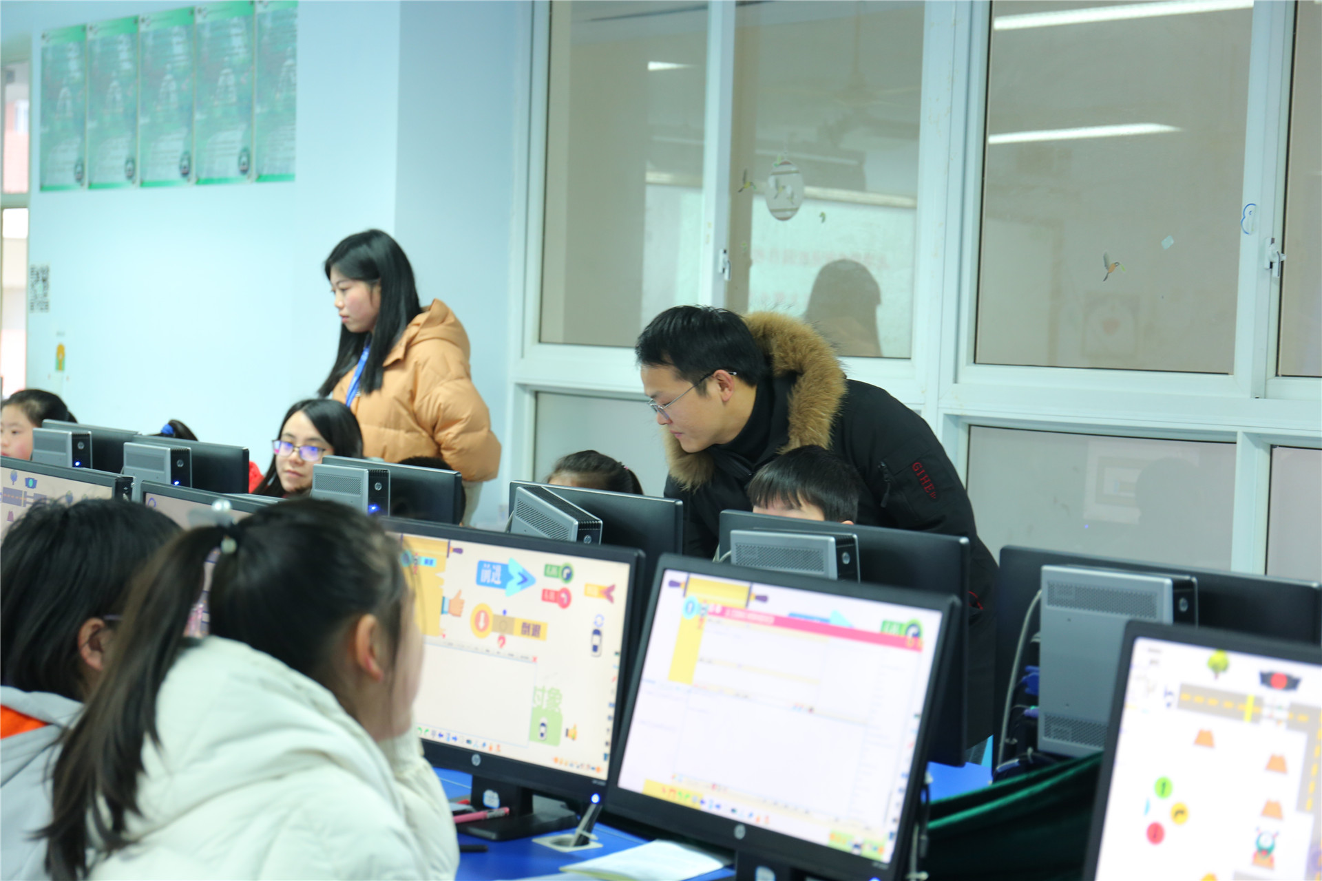 2019-3-1大弯小学开展JL智能编程进校园百校公益行活动 (1).JPG