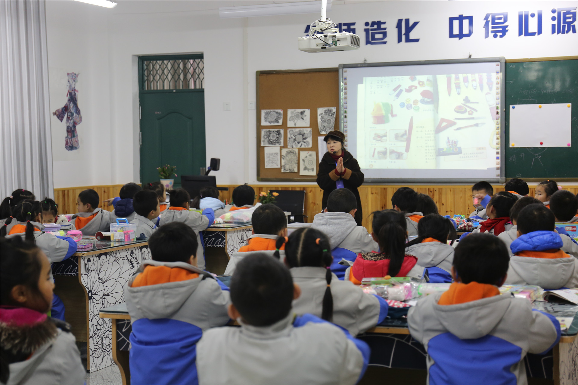 2019-1-3省艺术特色学校调研 (70).JPG