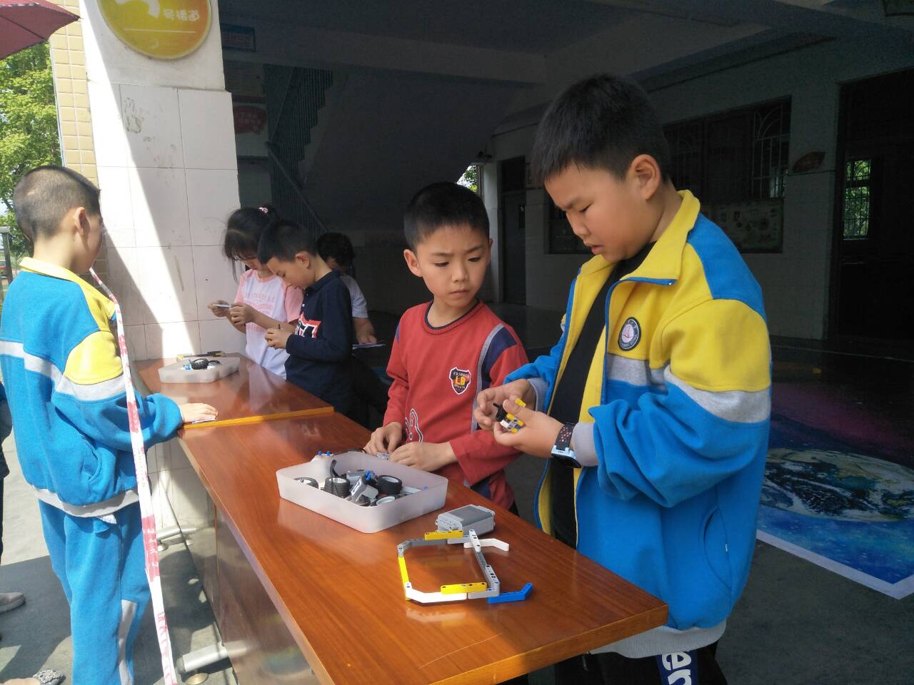 大弯小学参加区第六届机器人大赛 (6).jpg