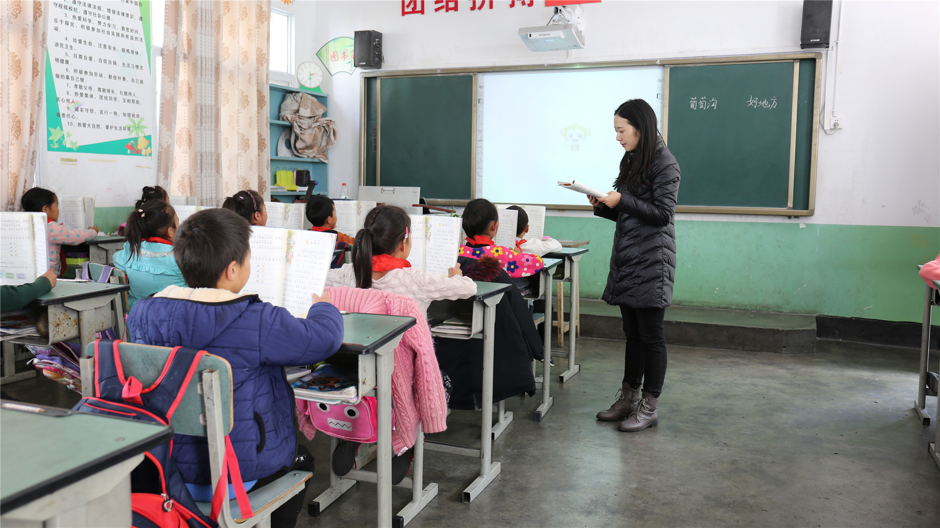 2乃渠小学课堂 (1).JPG