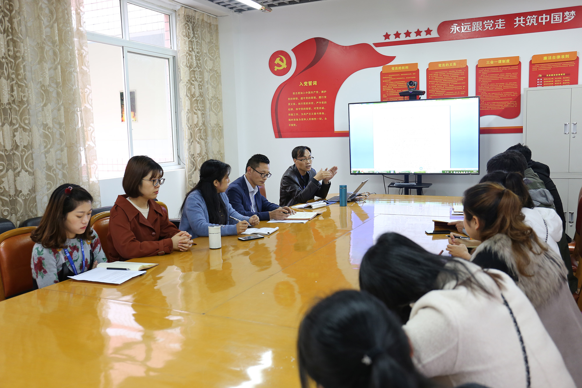 2018-10-23海螺沟参访学习社团、教研交流 (47).jpg