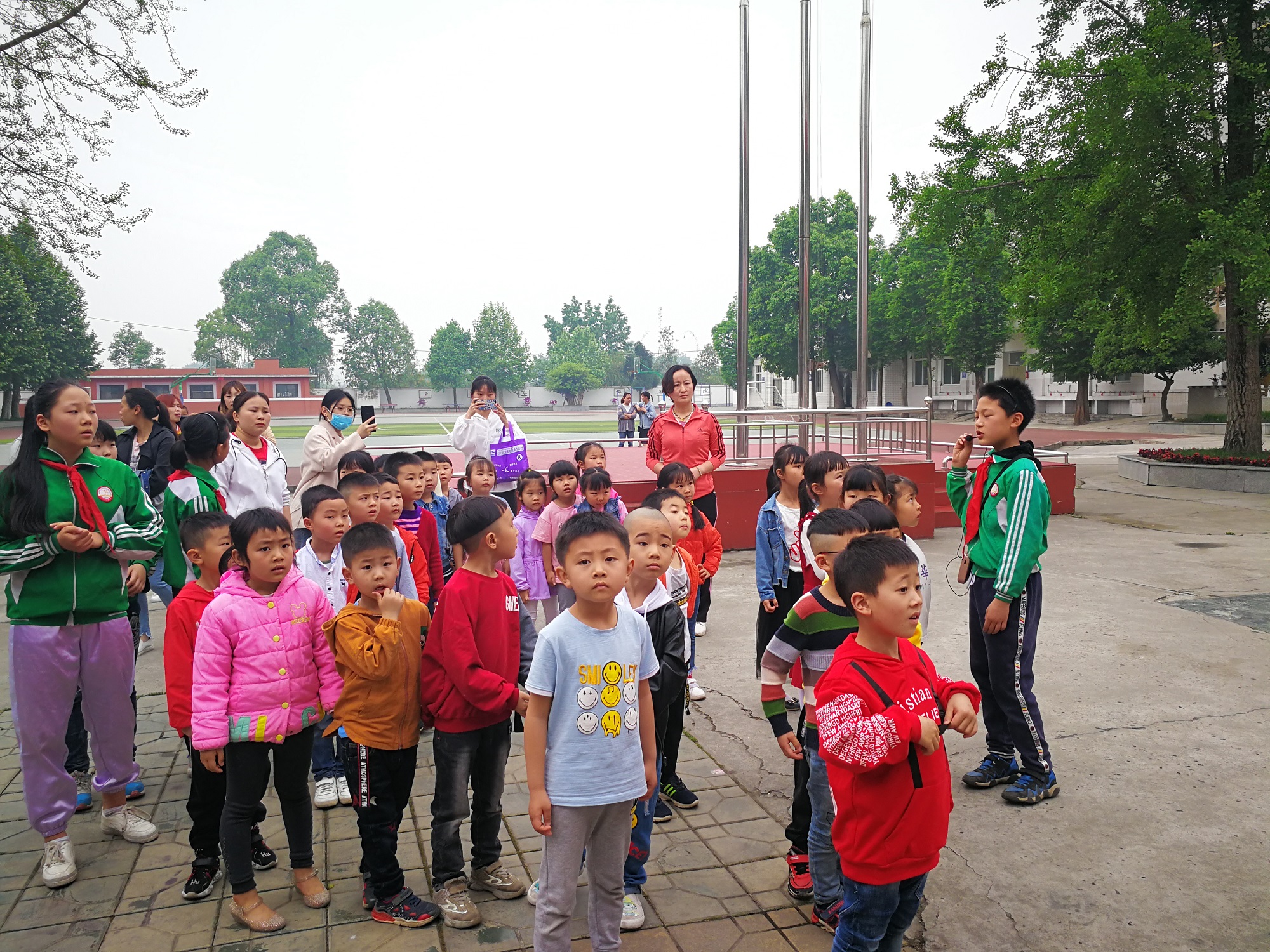 红花小学迎接红星幼儿园到校游学 (2).jpg