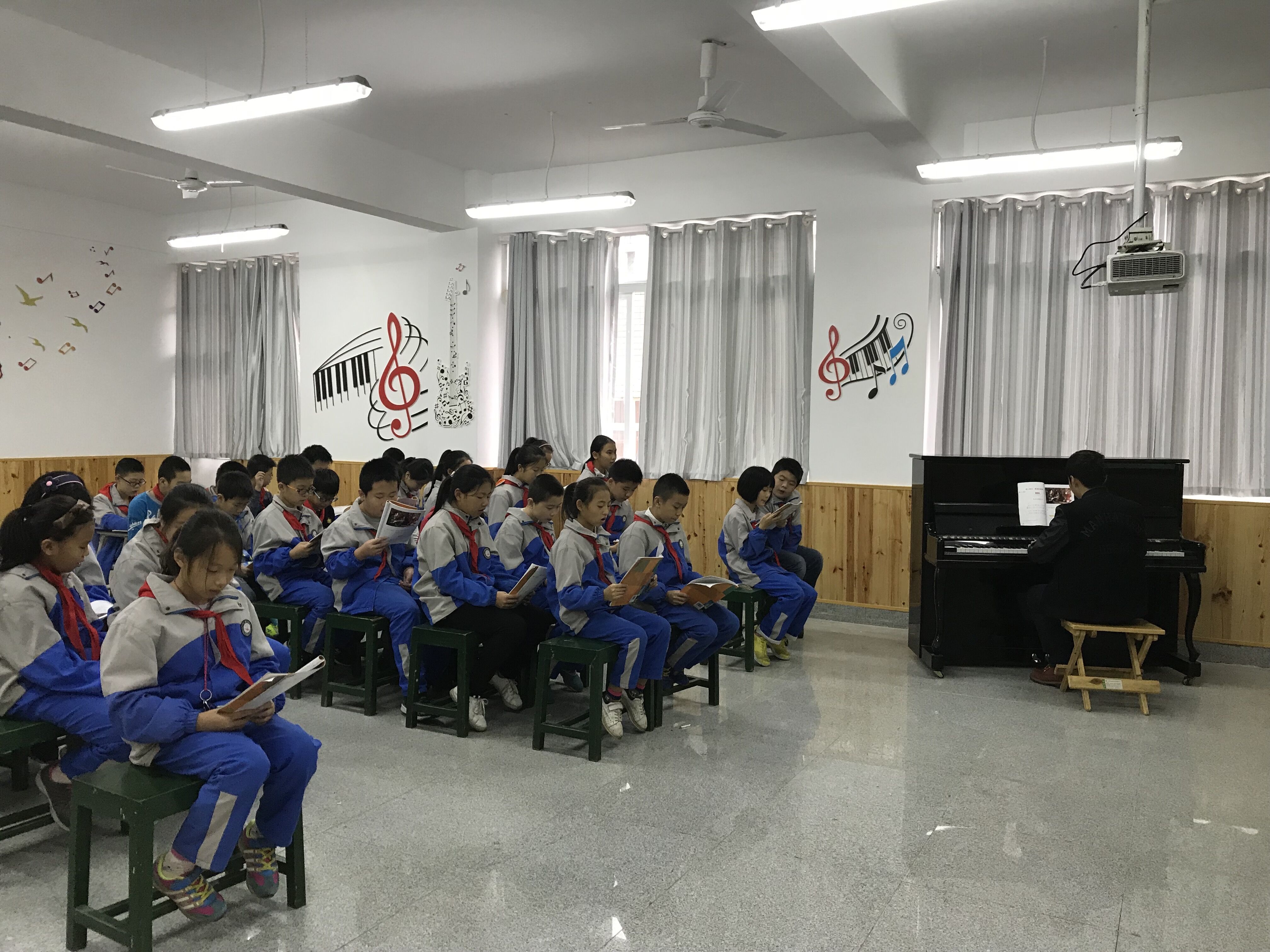 新教师献课 (2).jpg