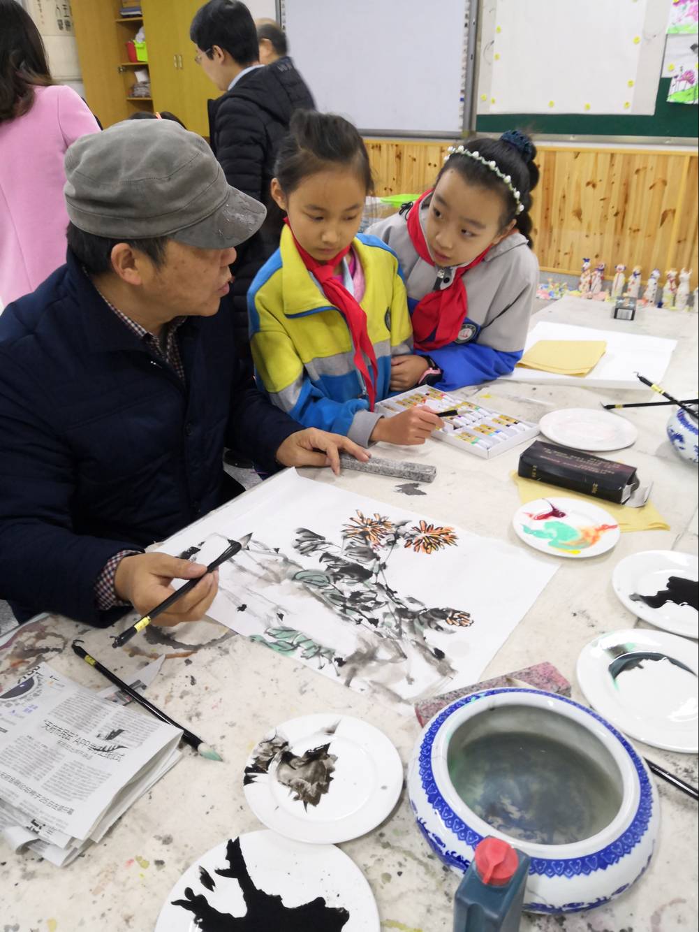大弯小学开展成都美协传统艺术进校园活动 (8).png