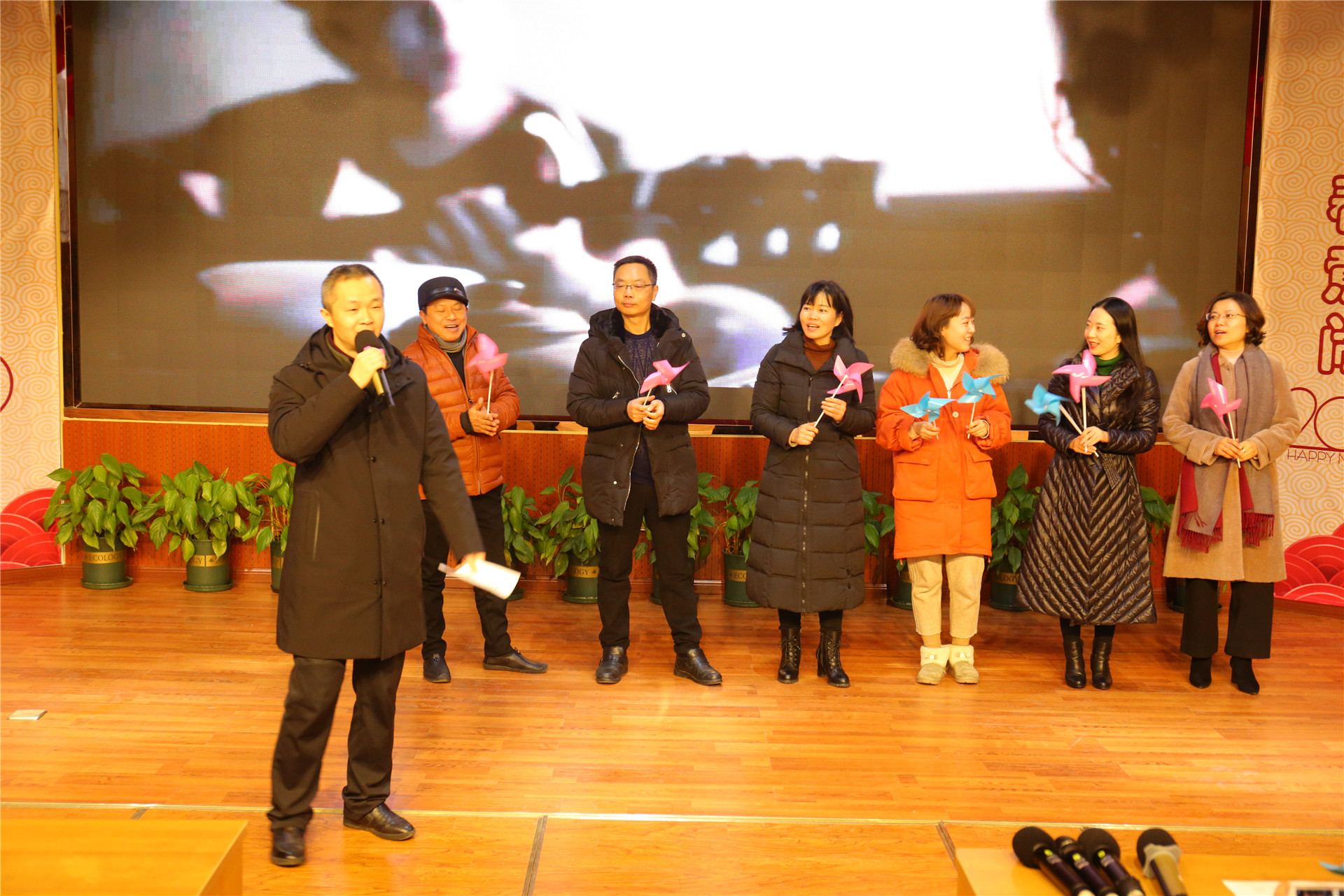 迎新春联欢会 (4).JPG