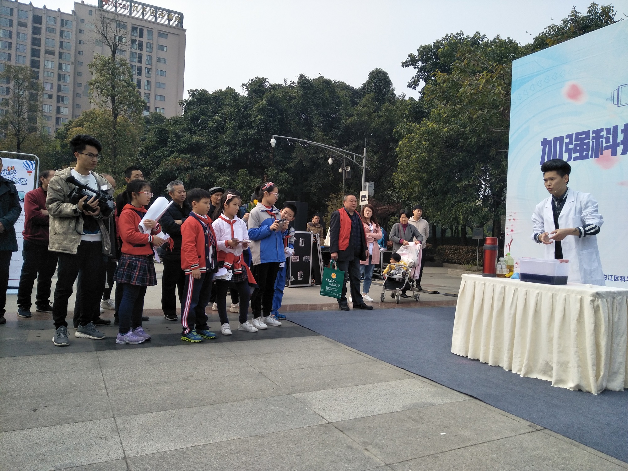2019-3-25大弯小学参加青白江区第二十四届”科技之春”科普活动月活动 (5).jpg