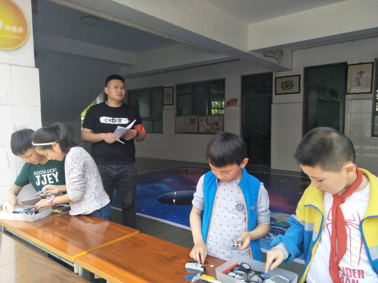 大弯小学参加区第六届机器人大赛 (8).jpg