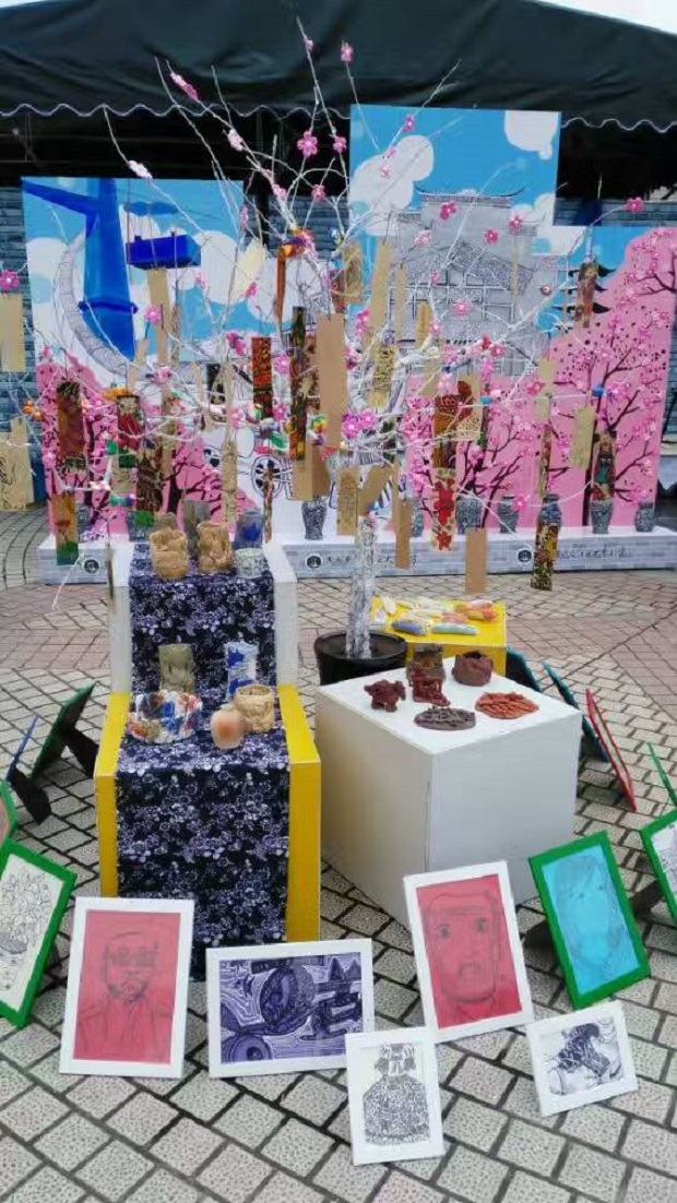 美术组参加艺术节 (2).jpg