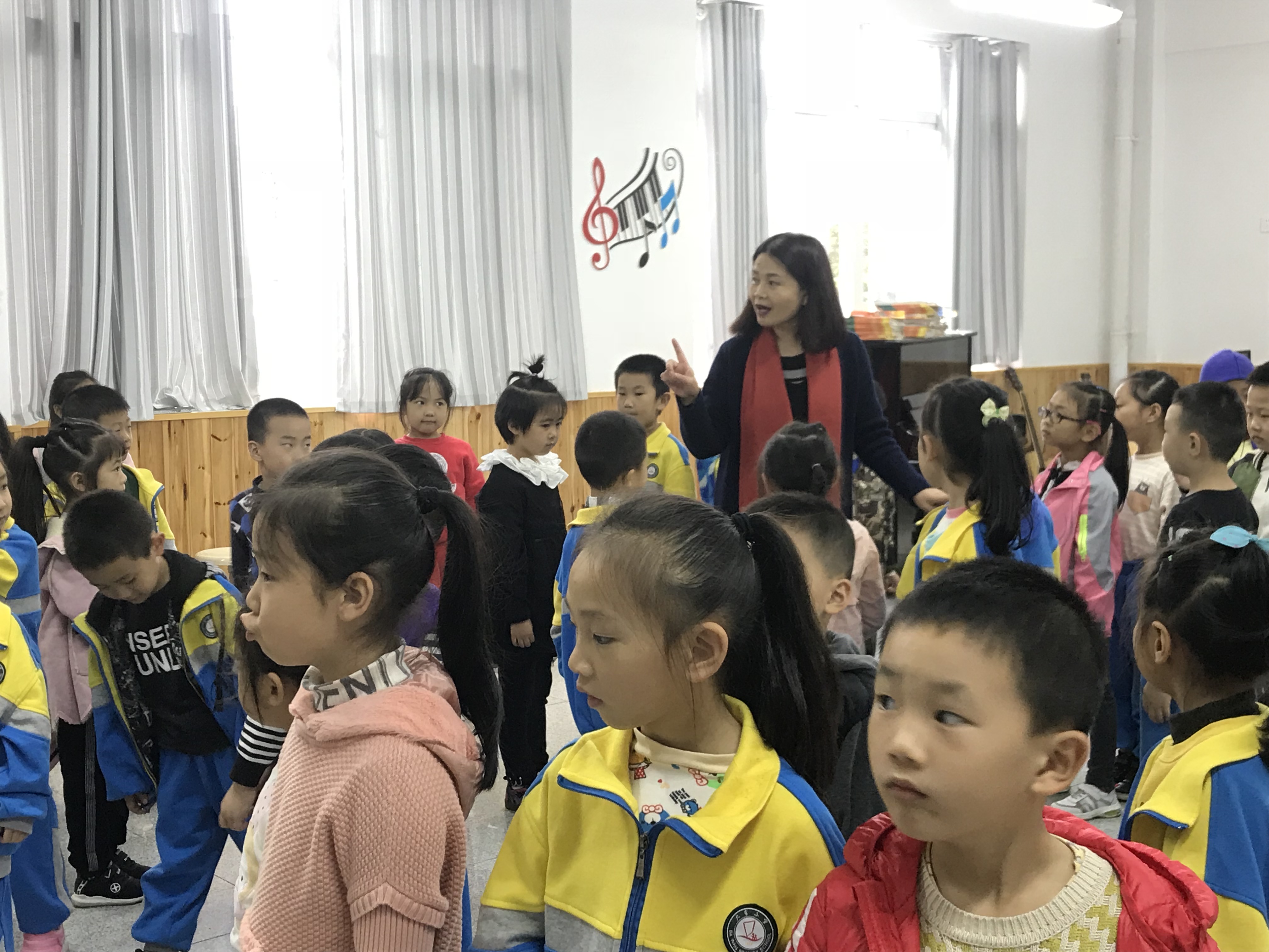 大弯小学音乐组开展新体系培训 (4).JPG