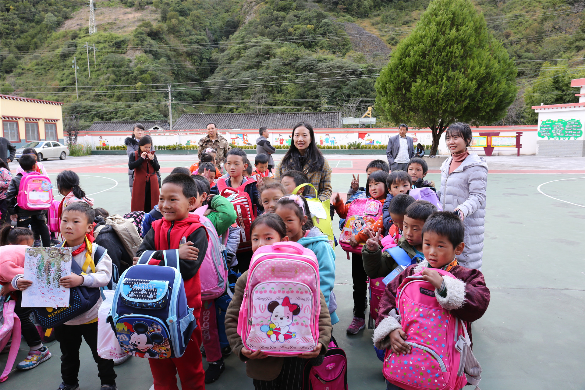 2乃渠小学手拉手 (5).JPG