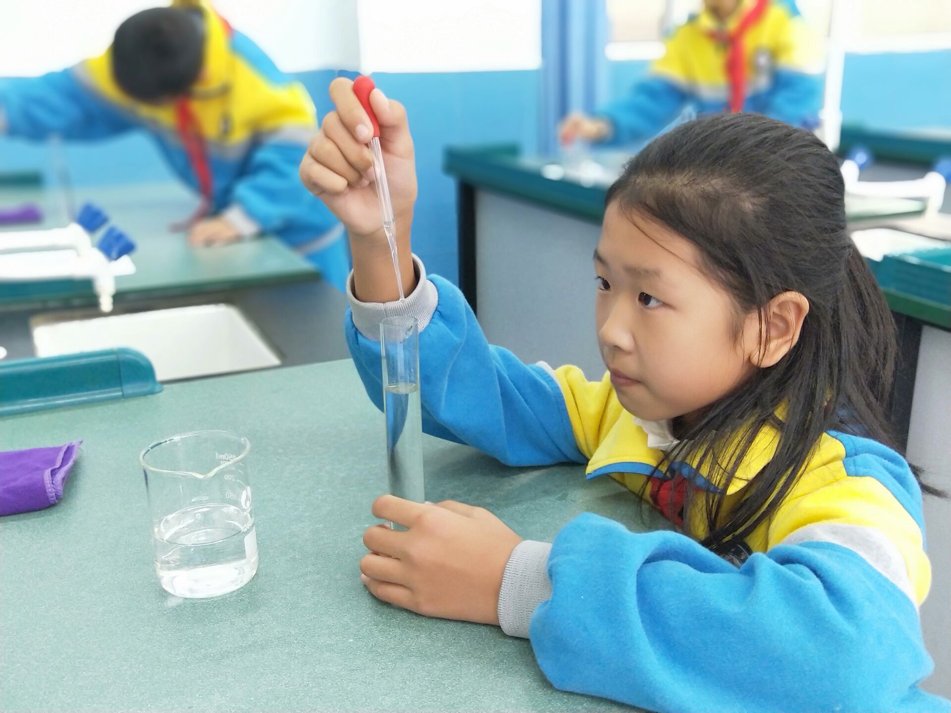 2018-10-23大弯小学迎接区实验教学评估检查 (4).jpg
